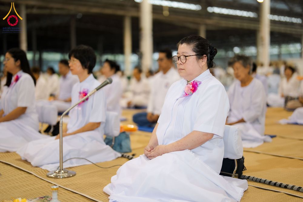 ภาพ No.305330:วันที่ 29 มกราคม พ.ศ. 2569 พิธีถวายภัตตาหารเป็นสังฆทาน แด่พระธรรมยาตรา ณ วัดพระธรรมกาย  จังหวัดปทุมธานี ในโครงการธรรมยาตรา กตัญญูบูชา มหาปูชนียาจารย์ พระมงคลเทพมุนี(สด จนฺทสโร) พระผู้ปราบมาร อนุสรณ์สถาน 7 แห่ง ปีที่ 14