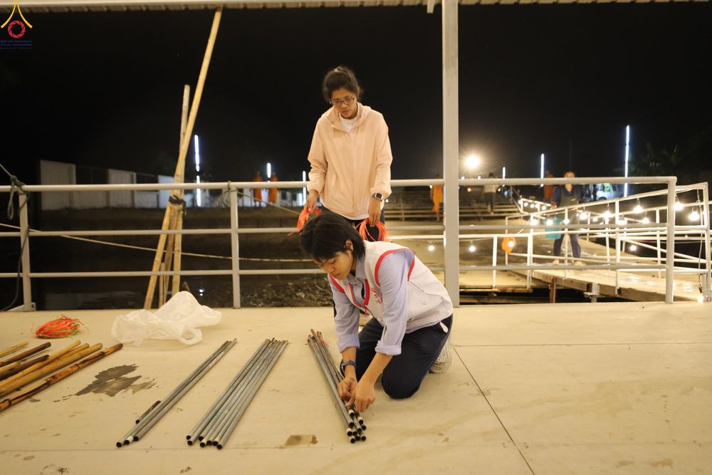 ภาพ No.306630:ภาพเบื้องหลังอาสาสมัครรวมใจ ชุดที่ 5 ในโครงการธรรมยาตรา กตัญญูบูชา มหาปูชนียาจารย์ พระมงคลเทพมุนี(สด จนฺทสโร) พระผู้ปราบมาร อนุสรณ์สถาน 7 แห่ง ปีที่ 14