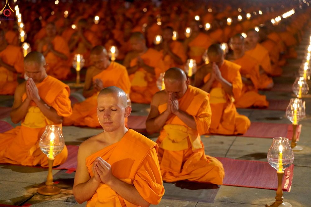 ภาพ No.308049:วันที่ 31 มกราคม พ.ศ. 2569 พิธีจุดประทีปธรรมถวายเป็นพุทธบูชา  และบูชาธรรมมหาปูชนียาจารย์ (ภาพชุดที่ 3) ณ วัดพระธรรมกาย ปทุมธานี ในโครงการธรรมยาตรา กตัญญูบูชา มหาปูชนียาจารย์ พระมงคลเทพมุนี(สด จนฺทสโร) พระผู้ปราบมาร อนุสรณ์สถาน 7 แห่ง ปีที่ 14