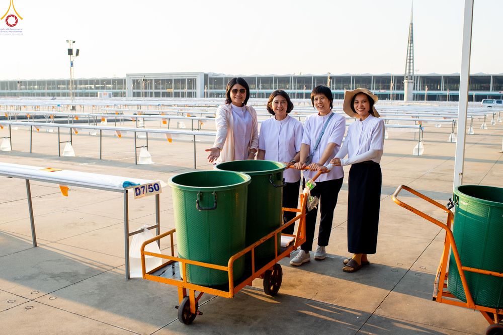 ภาพ No.320423:วันที่ 9 เมษายน พ.ศ.2569 การเตรียมงาน มัดถุงน้ำ ถ่วงขาโต๊ะไทยธรรม เพื่องานถวายมหาสังฆทาน 40,000 กว่าวัดทั่วประเทศ วันคุ้มครองโลก 22 เมษายน พ.ศ.2569 วัดพระธรรมกาย