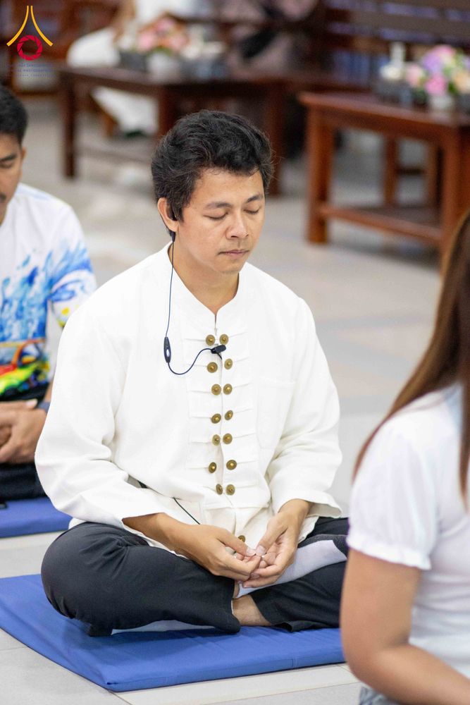 ภาพ No.321848:วันที่ 12 เมษายน พ.ศ.2569 ตักบาตรสงกรานต์ฉลองสามเณรใหม่  ณ ศูนย์ปฏิบัติธรรมระยอง(บ้านช่องลม)