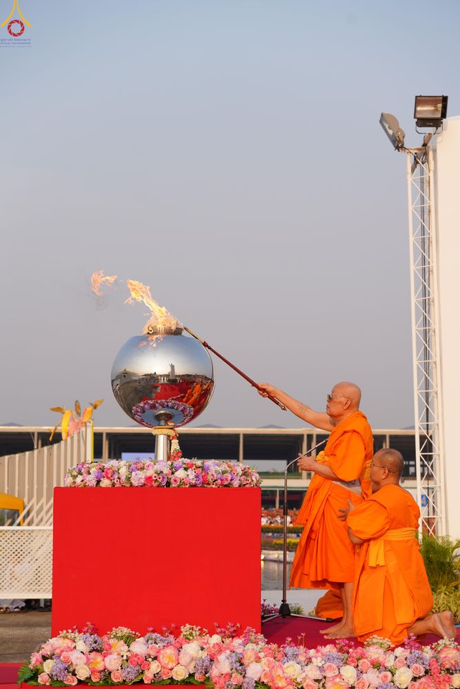 ภาพ No.324002:วันที่ 22 เมษายน พ.ศ.2569 (วันคุ้มครองโลก) พิธีถวายมหาสังฆทาน 40,000 กว่าวัดทั่วประเทศ ณ ลานธรรม พระมหาธรรมกายเจดีย์ วัดพระธรรมกาย