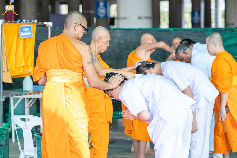 ภาพ No.339810:วันที่ 19 กรกฎาคม พ.ศ.2569 พิธีตัดปอยผม โครงการบวชพระนานาชาติ AEC และ WAB รุ่นที่ 10 THE AEC & INTERNATIONAL ORDINATION PROGRAM ณ มหารัตนวิหารคด 30 วัดพระธรรมกาย ปทุมธานี