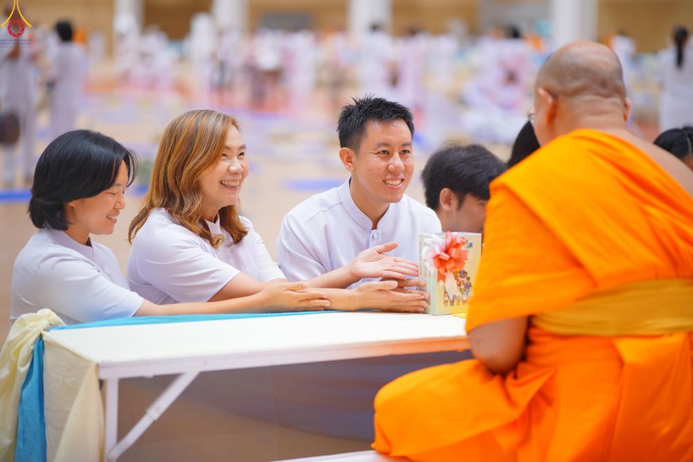 ภาพ No.329097:วันอาทิตย์ที่ 17 พฤษภาคม พ.ศ.2569 พิธีร่วมบุญการศึกษาพระภิกษุสามเณร (หนังสือบาลี นักธรรม ทางก้าวหน้า World-Pec) ณ ห้องแก้วสารพัดนึก 2 วัดพระธรรมกาย