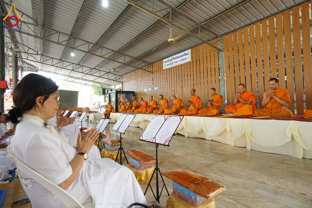 ภาพ No.299001:วันที่ 20 มกราคม พ.ศ. 2569 พิธีทอดผ้าป่าทำนุบำรุงศาสนสถาน ณ วัดใหม่นพรัตน์ ต.เนินพระปรางค์ อ.สองพี่น้อง จ.สุพรรณบุรี ในโครงการธรรมยาตรา กตัญญูบูชา มหาปูชนียาจารย์ พระมงคลเทพมุนี(สด จนฺทสโร) พระผู้ปราบมาร อนุสรณ์สถาน 7 แห่ง ปีที่ 14