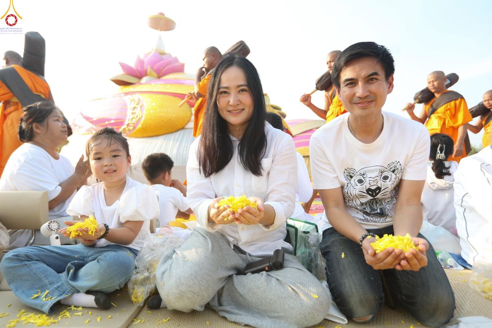 ภาพ No.299639:วันที่ 18 มกราคม พ.ศ. 2569 พิธีต้อนรับพระธรรมยาตรา (ภาพชุดที่ 2) ณ อนุสรณ์สถานลำดับที่ 5  สถานที่เผยแผ่วิชชาธรรมกายครั้งแรก อนุสรณ์สถานบางปลา วัดบางปลา อำเภอบางเลน จังหวัดนครปฐม ในโครงการธรรมยาตรา กตัญญูบูชา มหาปูชนียาจารย์ พระมงคลเทพมุนี(สด จนฺทสโร) พระ