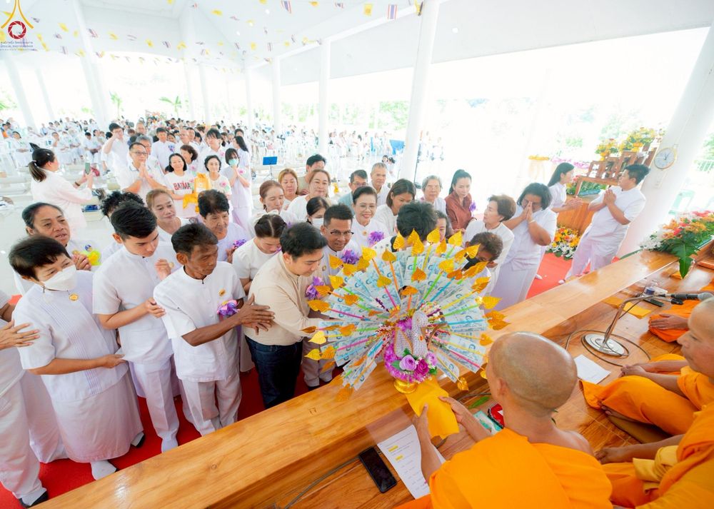 ภาพ No.263590:วันที่ 23 ตุลาคม พ.ศ. 2568 พิธีทอดกฐินสามัคคี เพื่อปรับปรุงและต่อเติมอาคารอเนกประสงค์ และพิธีทอดกฐินสามัคคีทั่วไทย 30,000 วัด ณ ศูนย์ปฏิบัติธรรมโพธารามราชบุรี ตำบลเขาชะงุ้ม อำเภอโพธาราม จังหวัดราชบุรี