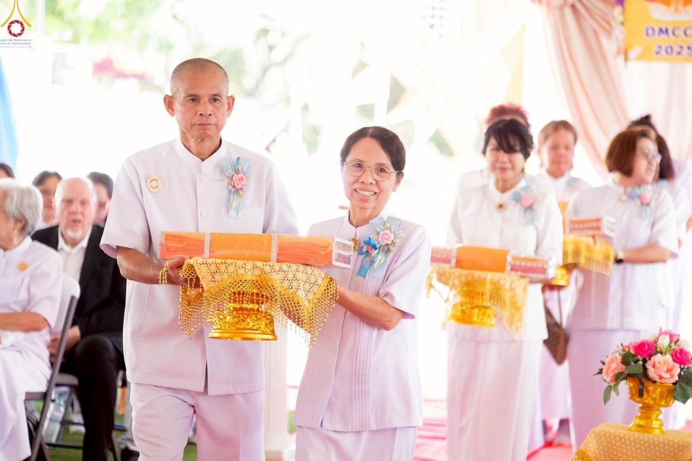 ภาพ No.259310:วันอาทิตย์ที่ 12 ตุลาคม พ.ศ. 2568 พิธีทอดกฐินบรมจักรพรรดิ สร้างอุโบสถ 82 ปี บูชาธรรมหลวงพ่อธัมมชโย ณ วัดพระธรรมกายแคลิฟอร์เนีย ประเทศสหรัฐอเมริกา 