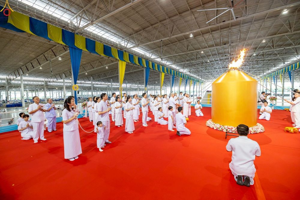 ภาพ No.240200:วันอาทิตย์ที่ 24 สิงหาคม พ.ศ. 2568 งานบุญวันอาทิตย์ พิธีจุดเทียนใจ ไฟนิรันด์ อนันตชัย ณ วัดพระธรรมกาย จ.ปทุมธานี