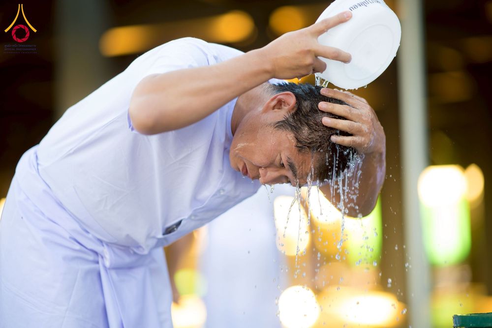 ภาพ No.274748:วันอาทิตย์ที่ 30 พฤศจิกายน พ.ศ. 2568 พิธีปลงผม โครงการอุปสมบทบูชาธรรมมหาปูชนียาจารย์ ปี 2568 ณ ลานธรรมพระมหาธรรมกายเจดีย์ ฝั่งทิศตะวันตก ระหว่างวิหารคดหมายเลข 8 และ 9 วัดพระธรรมกาย