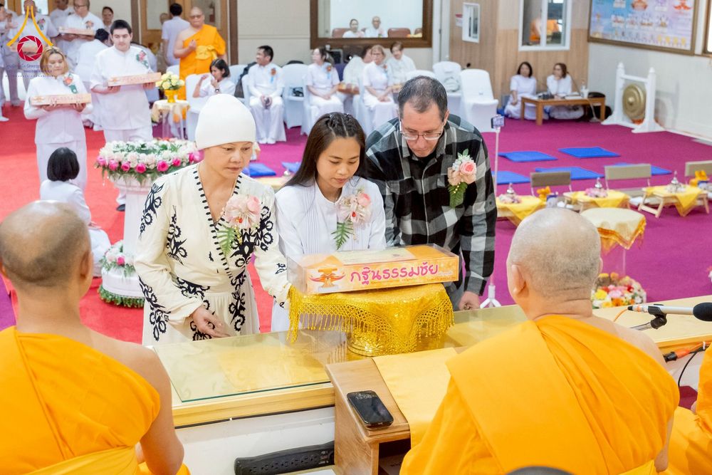 ภาพ No.274259:วันอาทิตย์ที่ 26 ตุลาคม พ.ศ. 2568  พิธีทอดกฐินธรรมชัย สร้างทุกสิ่ง ณ วัดพระธรรมกายออเรกอน ประเทศสหรัฐอเมริกา