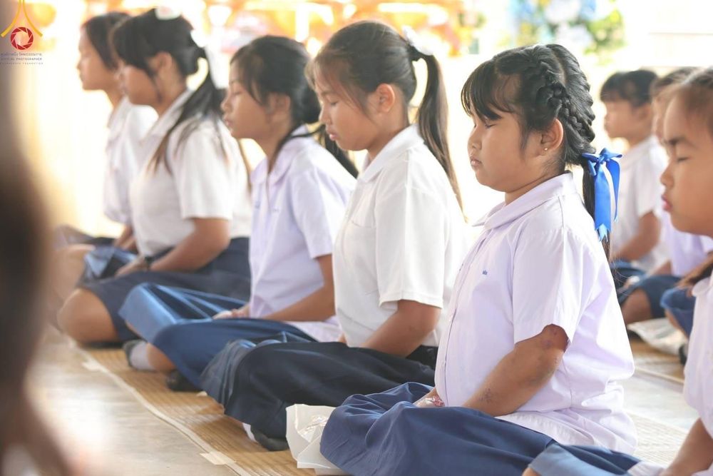 ภาพ No.199258:พิธีทอดผ้าป่าทำนุบำรุงศาสนสถาน ณ วัดลำพญา ตำบลลำพญา อำเภอบางเลน จังหวัดนครปฐม ในโครงการธรรมยาตรา กตัญญูบูชา มหาปูชนียาจารย์ พระมงคลเทพมุนี(สด จนฺทสโร) พระผู้ปราบมาร อนุสรณ์สถาน 7 แห่ง ปีที่ 13 วันที่ 21 มกราคม พ.ศ. 2568