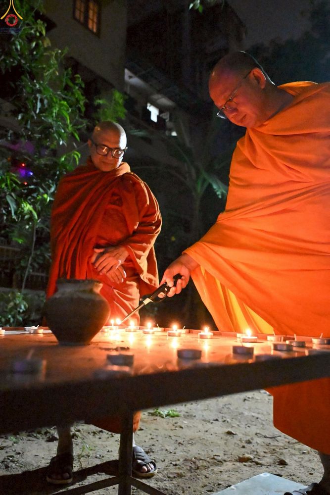 ภาพ No.263452:วันที่ 17 ตุลาคม พ.ศ. 2568 ทอดกฐินสมทบวัดต่างประเทศ ณ ศูนย์เผยแผ่พุทธรัตนะ กรุงเดลลี ประเทศอินเดีย 