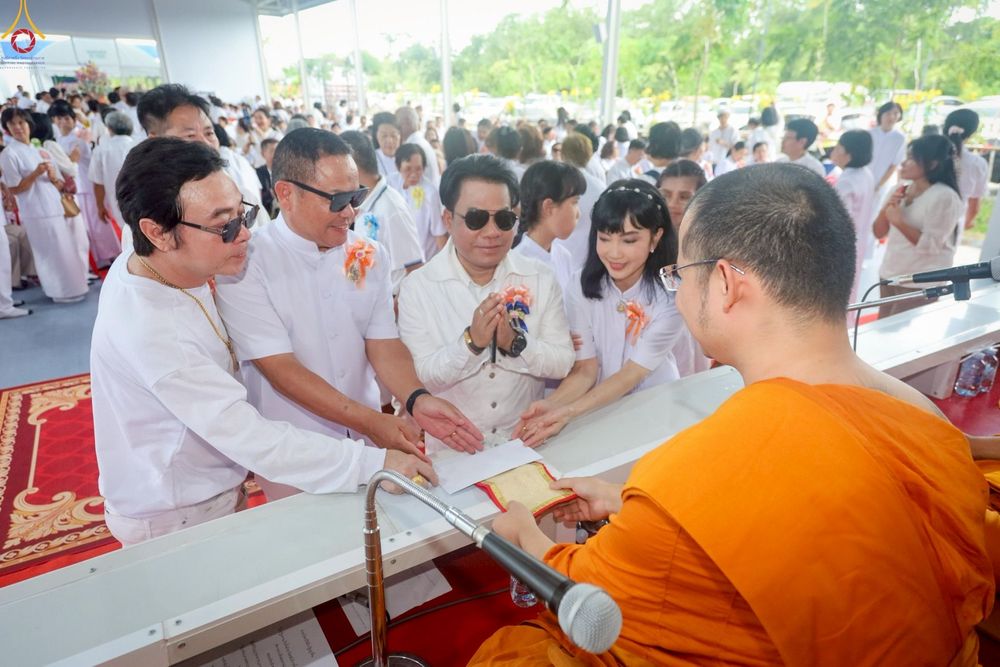 ภาพ No.272680:วันที่ 1 พฤศจิกายน พ.ศ. 2568 พิธีทอดกฐินสามัคคีทั่วไทย ณ วัดศรีวรรณวนาราม ต.คลองสาม อ.คลองหลวง จ.ปทุมธานี โดยคณะศิษยานุศิษย์ บูชาธรรม 81 ปี หลวงพ่อธัมมชโย