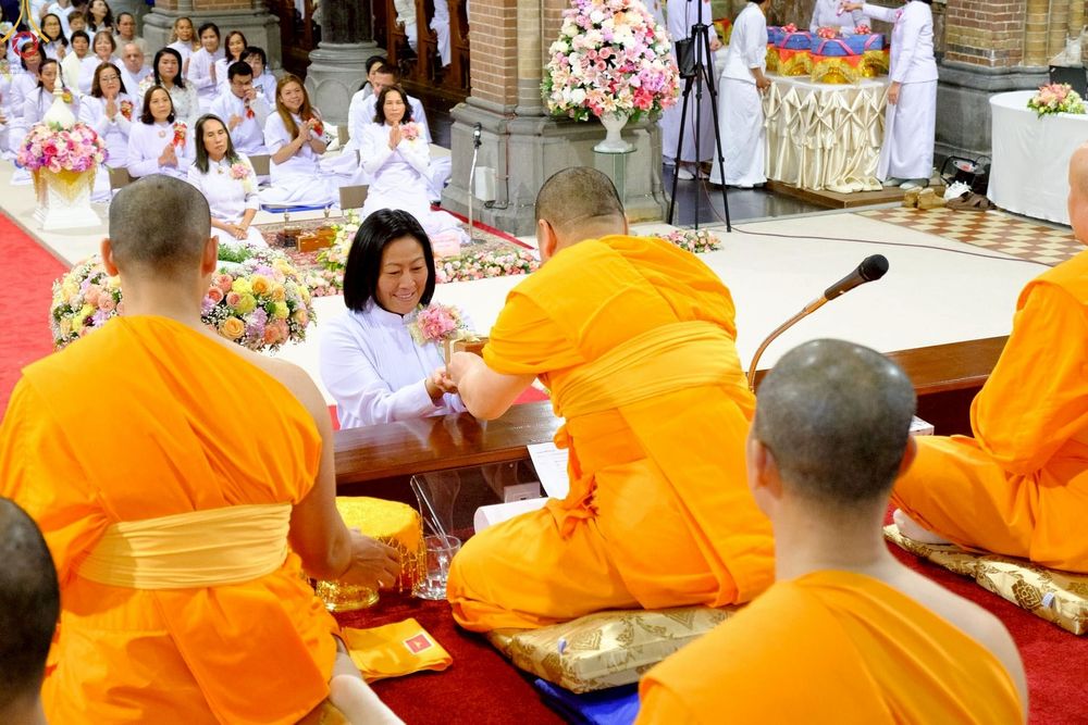 ภาพ No.271388:วันอาทิตย์ที่ 26 ตุลาคม พ.ศ. 2568 พิธีทอดกฐินสามัคคีวัดพระธรรมกายเนเธอร์แลนด์ กฐินเพื่อปฏิสังขรณ์ผนังรอบโบสถ์ อายุกว่า 135 ปี