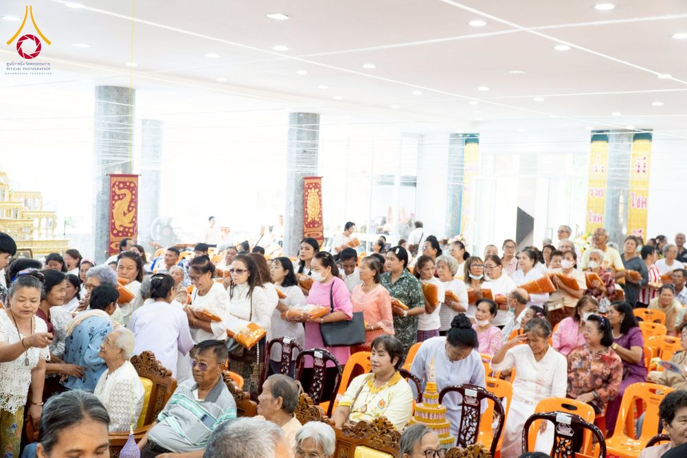 ภาพ No.251401:วันที่ 11 ตุลาคม พ.ศ. 2568 พิธีทอดกฐินสามัคคีทั่วไทย 30,000 วัด โดยคณะศิษยานุศิษย์ บูชาธรรม 81 ปี หลวงพ่อธัมมชโย ณ วัดท่ามะยม นครราชสีมา