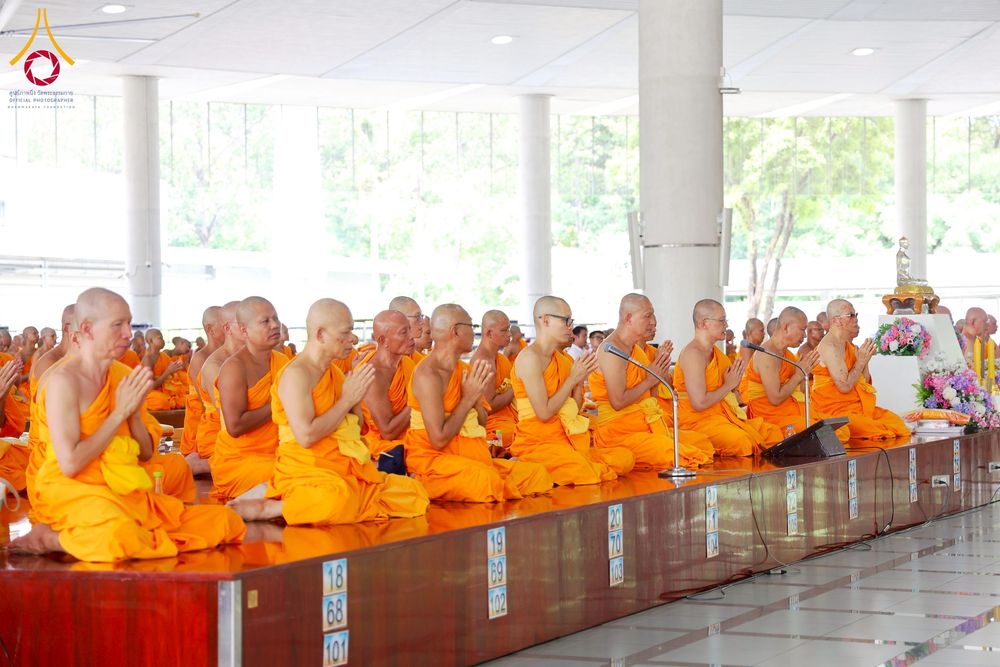 ภาพ No.263046:วันที่ 21 ตุลาคม พ.ศ. 2568 (วันพระ แรม 14 ค่ำ เดือน 11) พิธีบุพเปตพลี ครั้งที่ 171 ร่วมอุทิศบุญแด่หมู่ญาติที่ล่วงลับไปแล้ว และสืบทอดอายุพระพุทธศาสนา ณ หอฉันคุณยายอาจารย์ฯ วัดพระธรรมกาย