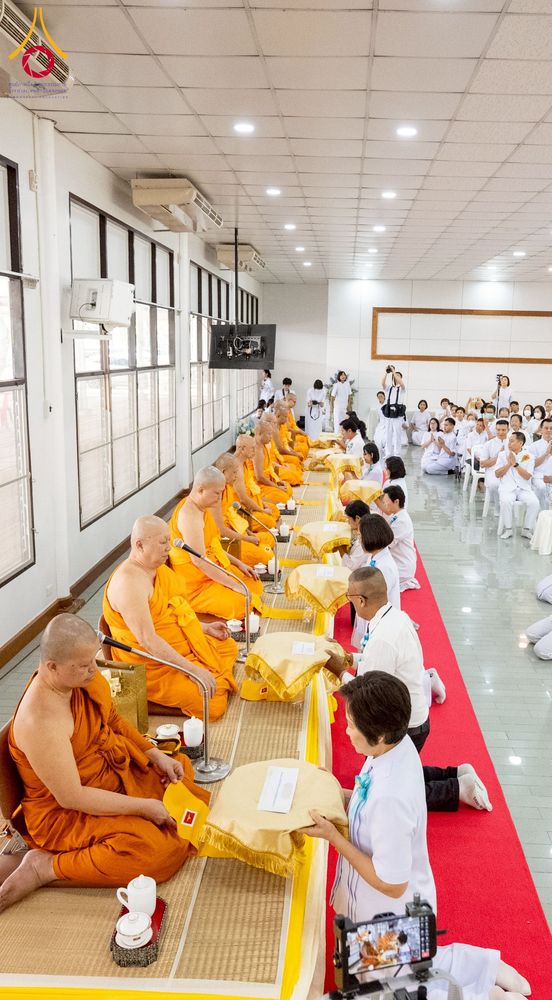 ภาพ No.276687:วันเสาร์ที่ 6 ธันวาคม พ.ศ. 2568 พิธีมุทิตาสักการะ เนื่องในโอกาสที่พระเดชพระคุณพระพรหมดิลก เจ้าอาวาสวัดสามพระยา วรวิหาร เมตตาเป็นประธานในพิธีตั้งฐานานุกรมใน พระราชวิเทศวชิรเวที (บัณฑิต วรปญฺโญ) ผู้ช่วยเจ้าอาวาสวัดพระธรรมกาย (ไวโรจน์ วิโรจโน) ผู้ช่วยเจ้าอา