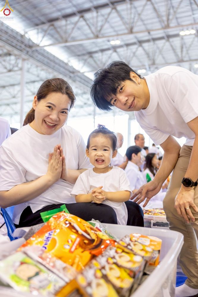 ภาพ No.243476:วันที่ 7 กันยายน พ.ศ. 2568 พิธีตักบาตร ข้าวสารอาหารแห้ง ในวันครูผู้ค้นพบวิชชาธรรมกาย ณ บ้านแก้วเรือนทองคุณยายฯ สภาธรรมกายสากล วัดพระธรรมกาย