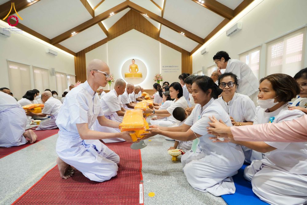 ภาพ No.341299:วันอาทิตย์ที่ 26 กรกฎาคม พ.ศ. 2569 ​โครงการอุปสมบทหมู่บูชาธรรมมหาปูชนียาจารย์ รุ่นที่ ๑ วัดกลางธนรินทร์ ต.บ้านแป้ง อ.พรหมบุรี จ.สิงห์บุรี