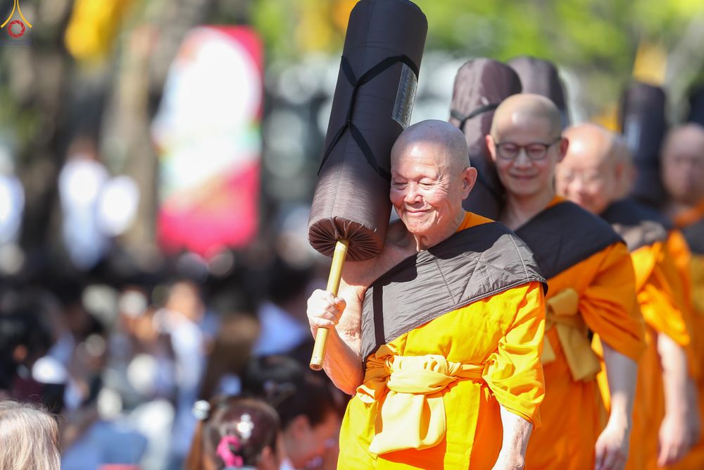 ภาพ No.279573:วันที่ 2 มกราคม พ.ศ.2569 พิธีต้อนรับพระธรรมยาตรา ครั้งที่ 1 ณ วัดพระธรรมกาย (วิหารหลวงปู่ - พระมหาธรรมกายเจดีย์)