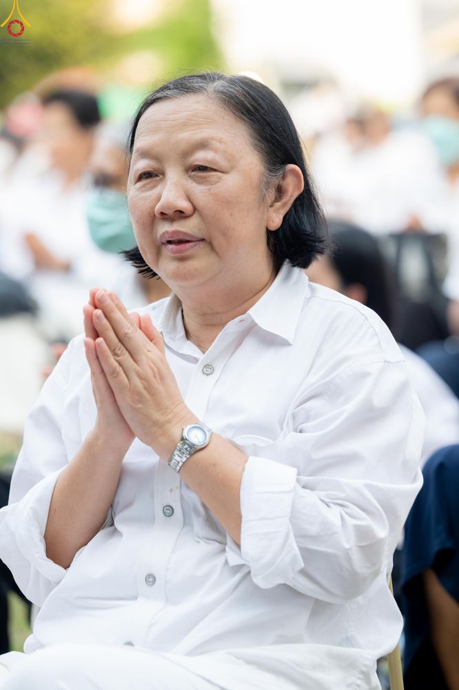 ภาพ No.297071:วันที่ 17 มกราคม พ.ศ. 2569 พิธีจุดประทีปถวายเป็นพุทธบูชา และบูชาธรรมมหาปูชนียาจารย์ (ภาพชุดที่ 2) ณ วัดโบสถ์บน ต.บางคูเวียง จ.นนทบุรี อนุสรณ์สถานลำดับที่ 4 สถานที่เกิดด้วยกายธรรม ในโครงการธรรมยาตรา กตัญญูบูชา มหาปูชนียาจารย์ พระมงคลเทพมุนี(สด จนฺทสโร) พร