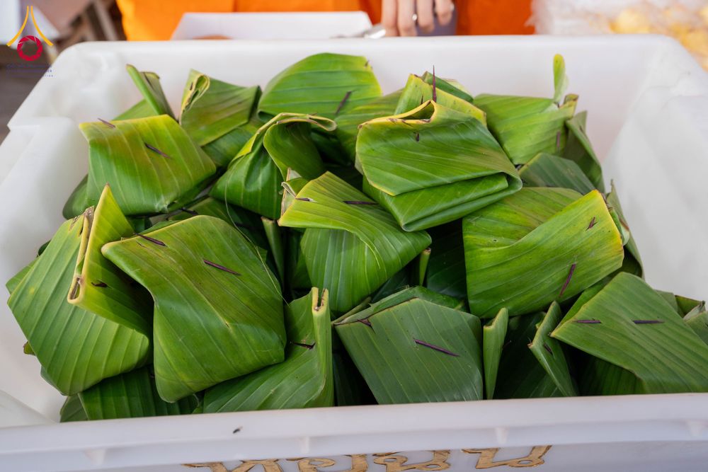 ภาพ No.295932:วันที่ 17 มกราคม พ.ศ. 2569 พิธีถวายภัตตาหารเป็นสังฆทาน แด่พระธรรมยาตรา ณ วัดโบสถ์บน ต.บางคูเวียง จ.นนทบุรี อนุสรณ์สถานลำดับที่ 4 สถานที่เกิดด้วยกายธรรม ในโครงการธรรมยาตรา กตัญญูบูชา มหาปูชนียาจารย์ พระมงคลเทพมุนี(สด จนฺทสโร) พระผู้ปราบมาร อนุสรณ์สถาน 7 แ