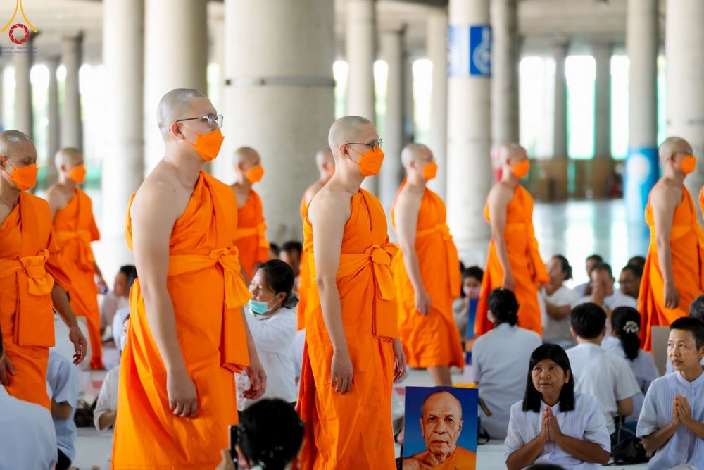 ภาพ No.84192:พิธีขอบรรพชา , พิธีขอสรณคมน์และศีล ,  พิธีรับบาตร , พิธีอุปสมบท ในโครงการบรรพชาอุปสมบทหมู่ธรรมทายาทรุ่นเข้าพรรษา และโครงการบรรพชาสามเณรโรงเรียนนานาชาติ รุ่นที่ 12 ณ โบสถ์พระไตรปิฎก วัดพระธรรมกาย วันที่ 22 กรกฎาคม พ.ศ. 2566