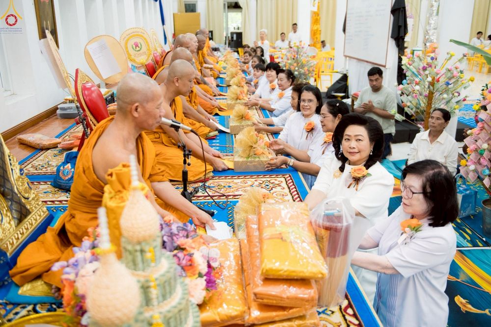 ภาพ No.277637:วันที่ 5 พฤศจิกายน พ.ศ. 2568 พิธีทอดกฐินสามัคคีทั่วไทย ณ วัดหัวถนนเหนือ ต.หัวถนน อ.ท่าตะโก จ.นครสวรรค์ โดยคณะศิษยานุศิษย์ บูชาธรรม 81 ปี หลวงพ่อธัมมชโย