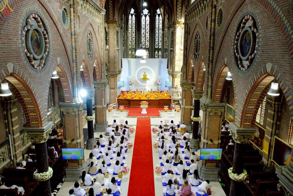 ภาพ No.271373:วันอาทิตย์ที่ 26 ตุลาคม พ.ศ. 2568 พิธีทอดกฐินสามัคคีวัดพระธรรมกายเนเธอร์แลนด์ กฐินเพื่อปฏิสังขรณ์ผนังรอบโบสถ์ อายุกว่า 135 ปี