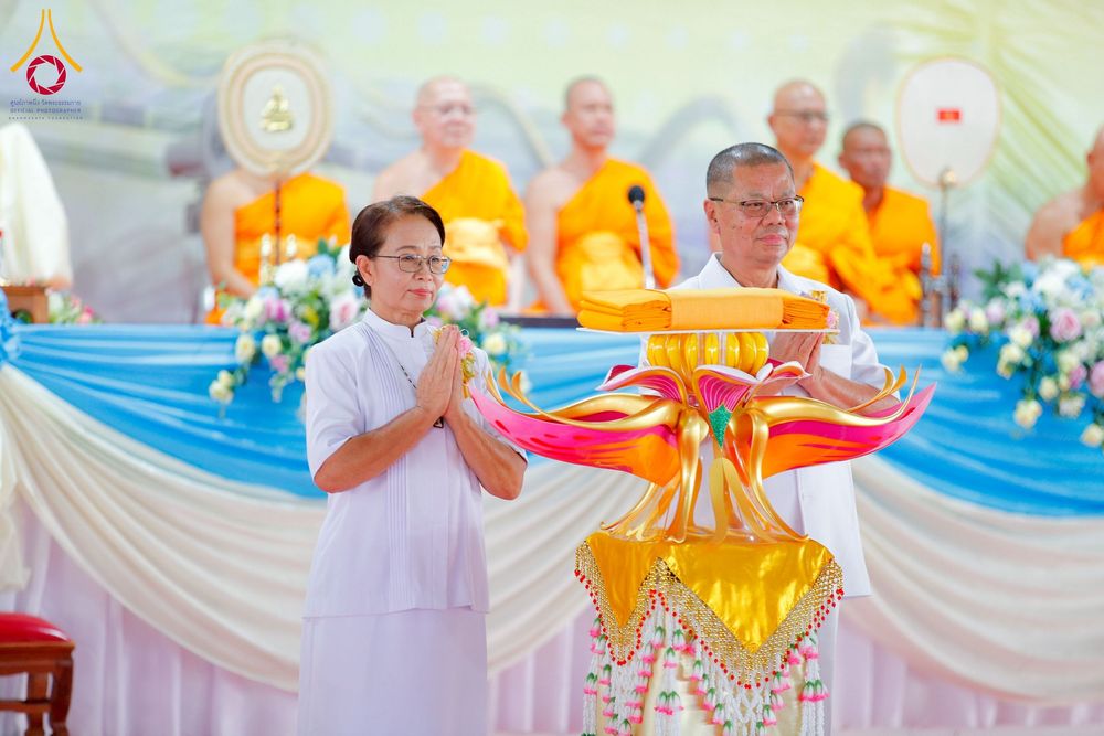 ภาพ No.265982:วันพุธที่ 5 พฤศจิกายน พ.ศ. 2568 (วันพระ ขึ้น 15 ค่ำ เดือน 12) พิธีทอดกฐิน ณ พุทธอุทยานนานาชาติ  อ.โพนพิสิย จ.หนองคาย