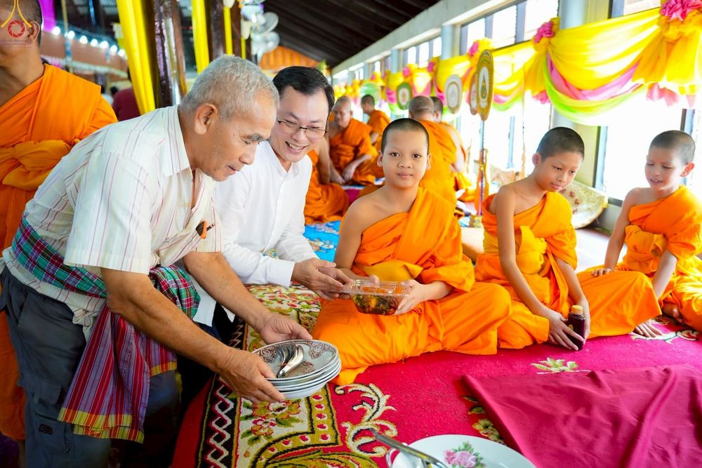 ภาพ No.259175:วันที่ 19 ตุลาคม พ.ศ. 2568 พิธีทอดกฐินสามัคคีทั่วไทย 30,000 วัด โดยคณะศิษยานุศิษย์ บูชาธรรม 81 ปี หลวงพ่อธัมมชโย ณ วัดบางบัวงาม ตำบลบ้านม่วง อำเภอบ้านโป่ง จังหวัดราชบุรี