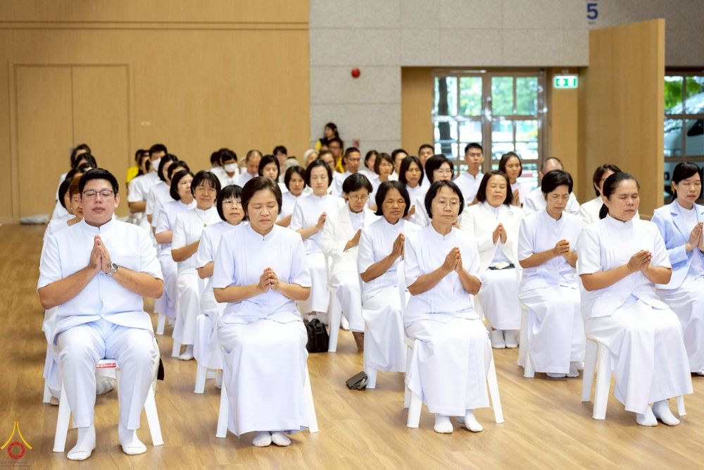 ภาพ No.234903:พิธีเจริญพระพุทธมนต์ ปฎิบัติธรรมเจริญสมาธิภาวนา และพิธีทำบุญตักบาตร เพื่อถวายเป็นพระราชกุศลแด่พระบาทสมเด็จพระวชิรเกล้าเจ้าอยู่หัว เนื่องในโอกาสวันเฉลิมพระชนมพรรษา 28 กรกฎาคม พ.ศ. 2568 ณ ห้องแก้วสารพัดนึก 2 วัดพระธรรมกาย อ.คลองหลวง จ.ปทุมธานี