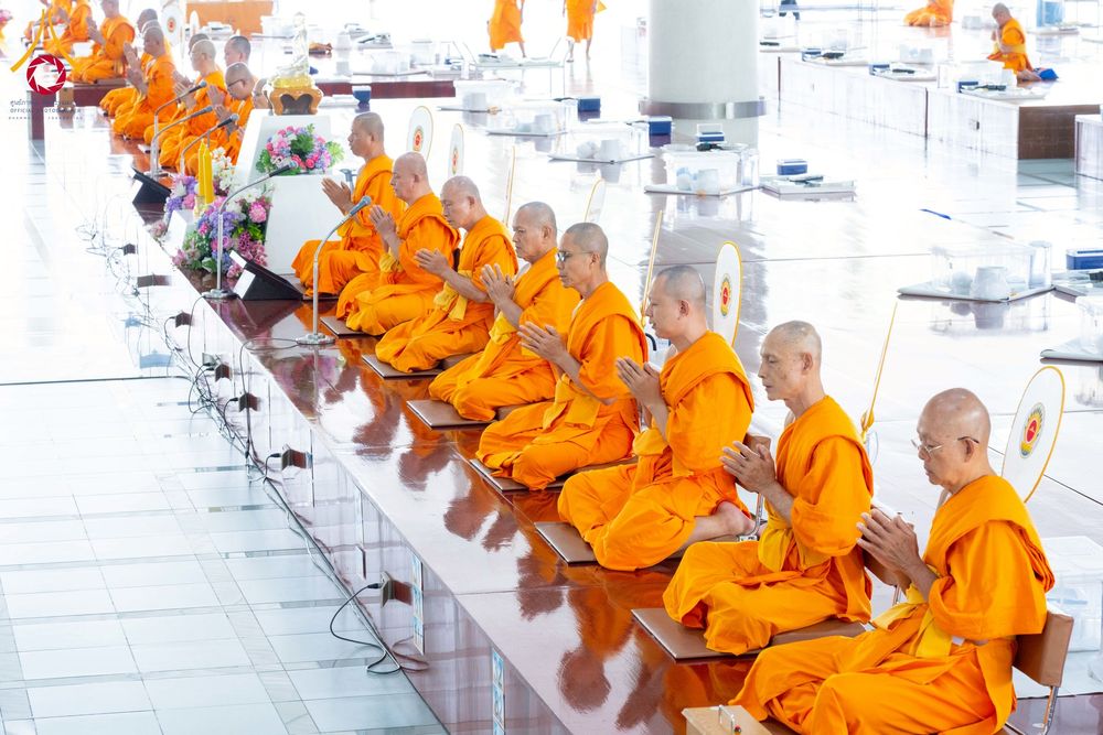 ภาพ No.265895:วันพุธที่ 5 พฤศจิกายน พ.ศ. 2568 (วันพระ ขึ้น 15 ค่ำ เดือน 12) พิธีบุพเปตพลี ครั้งที่ 172 ร่วมอุทิศบุญแด่หมู่ญาติที่ล่วงลับไปแล้ว และสืบทอดอายุพระพุทธศาสนา ณ หอฉันคุณยายอาจารย์ฯ วัดพระธรรมกาย