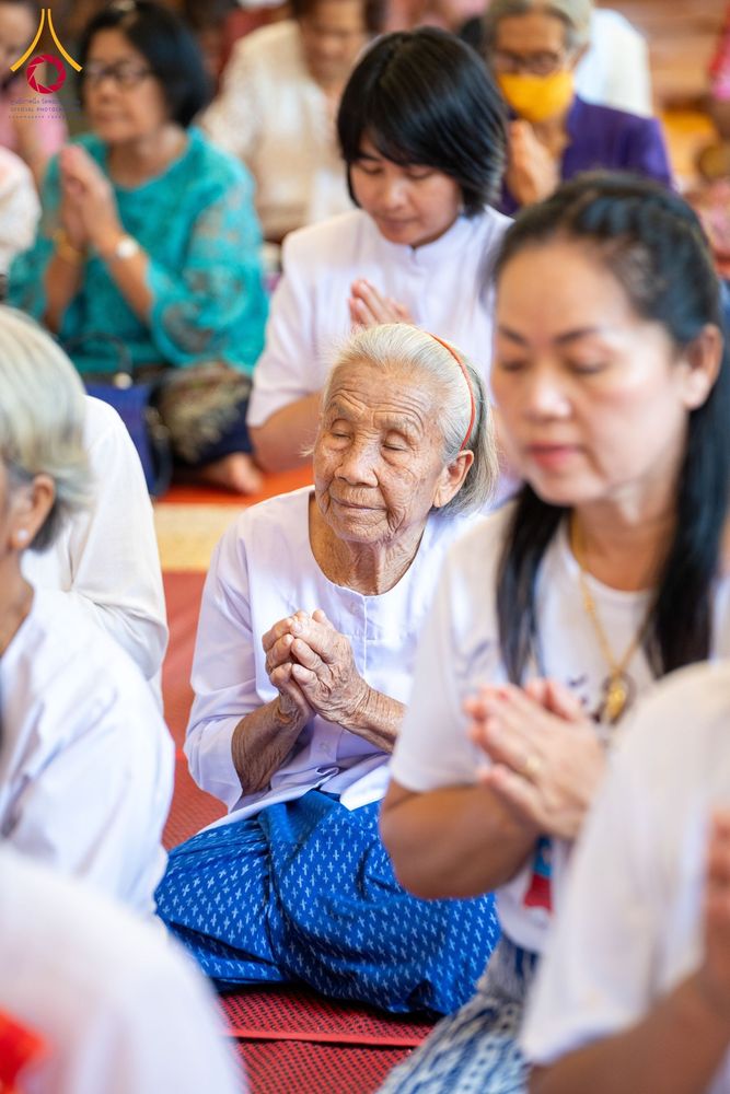 ภาพ No.172584:พิธีทอดกฐิน วัดศรีบุญเรือง จ.สกลนคร ในโครงการกฐินสามัคคีทั่วไทย 30,000 วัด บูชาธรรม 80 ปี หลวงพ่อธัมมชโย โดยคณะศิษยานุศิษย์วัดพระธรรมกาย วันที่ 25 ตุลาคม พ.ศ. 2567