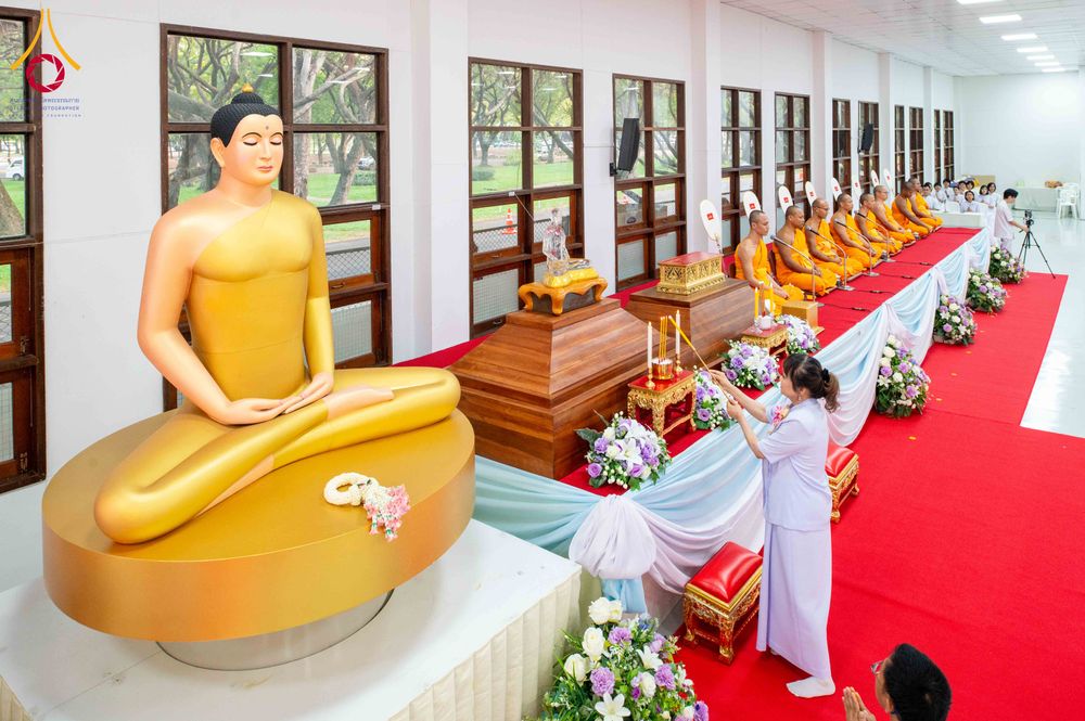 ภาพ No.315125:วันจันทร์ที่ 23 มีนาคม พ.ศ. 2569 พิธีบำเพ็ญกุศล คุณพ่อณรงค์ จินตมากุล  สิริอายุ 99 ปี 11 เดือน โยมบิดา พระครูปลัดรัตนวีรวัฒน์ (รังสฤษดิ์ อิทฺธิจินตโก) ที่ปรึกษาเจ้าคณะจังหวัดปทุมธานี เจ้าอาวาสวัดพระธรรมกาย  ณ ห้องปลูกศรัทธา 2 วัดพระธรรมกาย ปทุมธานี