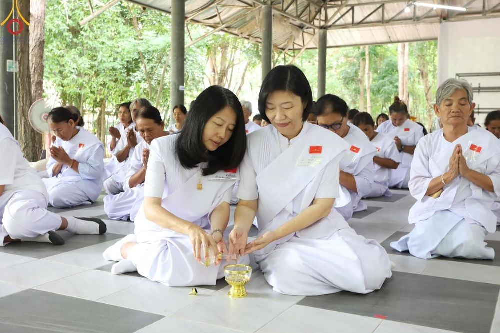 ภาพ No.152395:พิธีมอบสไบแก้ว โครงการอบรมอุบาสิกาแก้วจังหวัดบุรีรัมย์รุ่นที่ 1 วันที่ 6-8 กันยายน พ.ศ. 2567