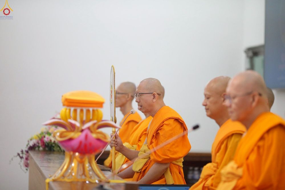 ภาพ No.258594:วันที่ 19 ตุลาคม พ.ศ. 2568 พิธีทอดกฐินสามัคคีทั่วไทย 30,000 วัด โดยคณะศิษยานุศิษย์ บูชาธรรม 81 ปี หลวงพ่อธัมมชโย ณ ศูนย์ปฎิบัติธรรมน้ำใสใจสว่าง  เขตบางกอกน้อย กรุงเทพมหานคร