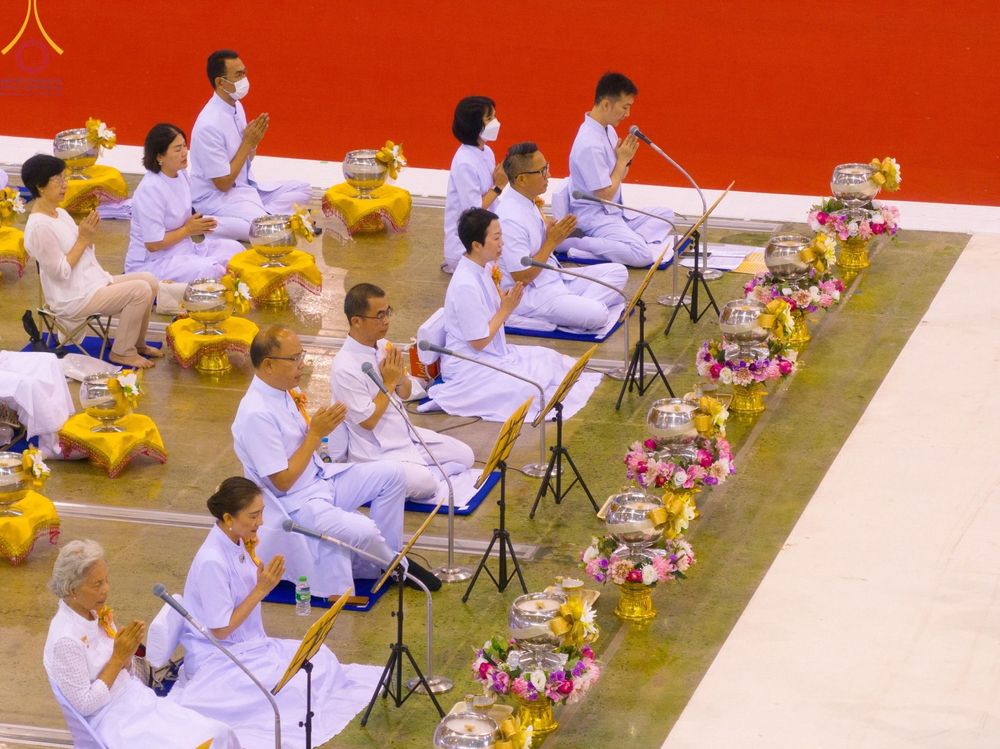 ภาพ No.123718:พิธีถวายโคมมาฆประทีป น้อมถวายเป็นพุทธบูชา แด่คณะพระภิกษุ สามเณร  ณ วัดพระธรรมกาย จ.ปทุมธานี วันเสาร์ที่ 17 กุมภาพันธ์ พ.ศ. 2567