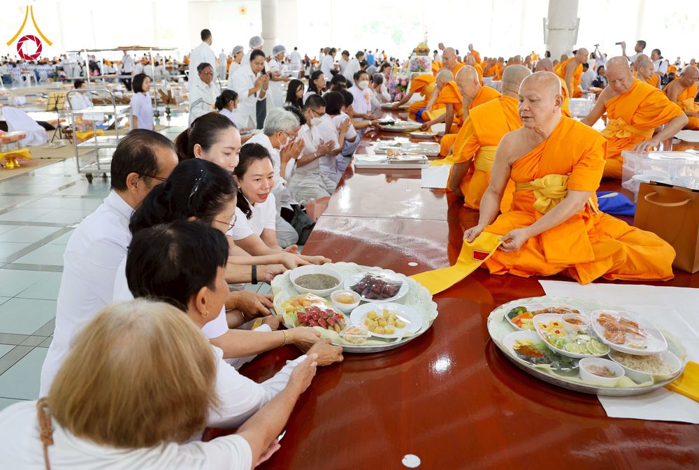 ภาพ No.271094:วันพุธที่ 20 พฤศจิกายน พ.ศ.2568 (วันพระ แรม 15 ค่ำ เดือน 12) พิธีบุพเปตพลี ครั้งที่ 173 ร่วมอุทิศบุญแด่หมู่ญาติที่ล่วงลับไปแล้ว และสืบทอดอายุพระพุทธศาสนา ณ หอฉันคุณยายอาจารย์ฯ วัดพระธรรมกาย