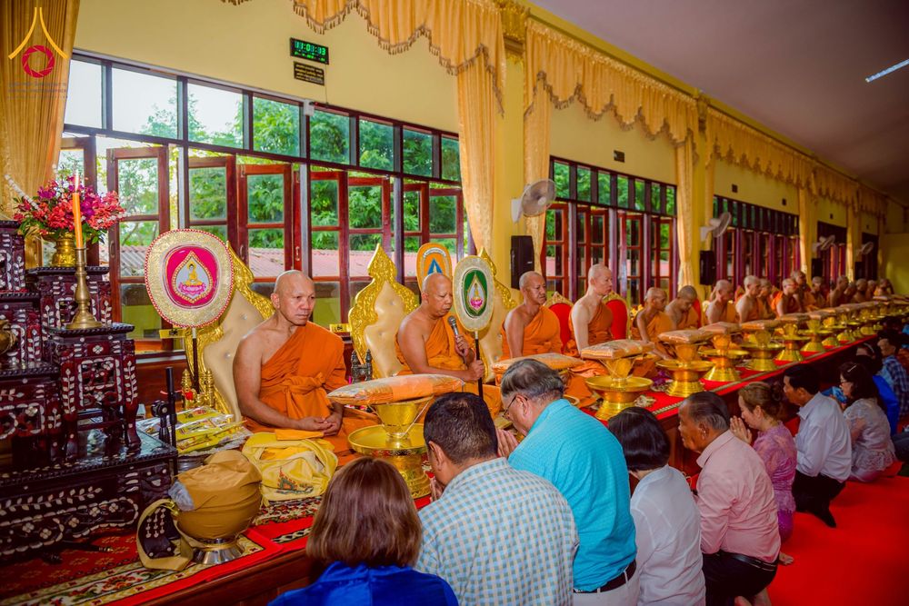 ภาพ No.177200:พิธีทอดกฐิน ณ วัดตรีมิตรประดิษฐาราม ต.รางหวาย อ.พนมทวน จ.กาญจนบุรี ในโครงการทอดกฐินสามัคคีทั่วไทย 30,000 วัด บูชาธรรม 80 ปี หลวงพ่อธัมมชโย โดยคณะศิษยานุศิษย์วัดพระธรรมกาย วันที่ 15 พฤศจิกายน พ.ศ. 2567