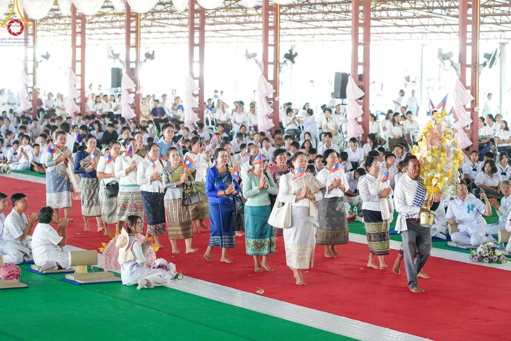 ภาพ No.172467:พิธีทอดกฐินเพื่อสร้าง "ลานเอนกประสงค์พญานาค 4 ตระกูล" วันที่ 15 พฤศจิกายน พ.ศ.2567 ณ พุทธอุทยานนานาชาติ อ.โพนพิสัย จ.หนองคาย