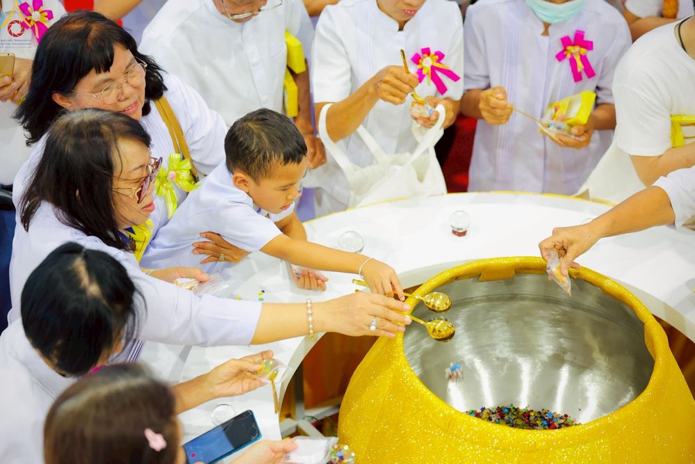 ภาพ No.265679:วันเสาร์ที่ 18 ตุลาคม พ.ศ. 2568 พิธีตักบาตร มณีนพรัตน์ทิพย์สุธาโภชน์ ณ ศูนย์อบรมเยาวชนบางปะหัน ตำบลหันสัง อำเภอบางปะหัน  จังหวัดพระนครศรีอยุธยา