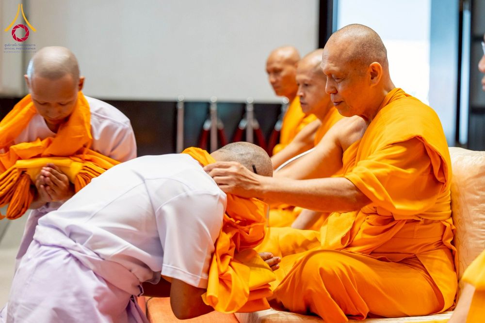 ภาพ No.277711:วันเสาร์ที่ 6 ธันวาคม พ.ศ. 2568 พิธีบรรพชาอุปสมบทและพิธีถวายบาตร โครงการอุปสมบทบูชาธรรมมหาปูชนียาจารย์ ประจำปี พ.ศ.2568 โครงการบวชพระนานาชาติ AEC และ WAB รุ่น CEO (นักบริหาร) รุ่นที่ 5 ณ มหาธรรมกายเจดีย์ วัดพระธรรมกาย