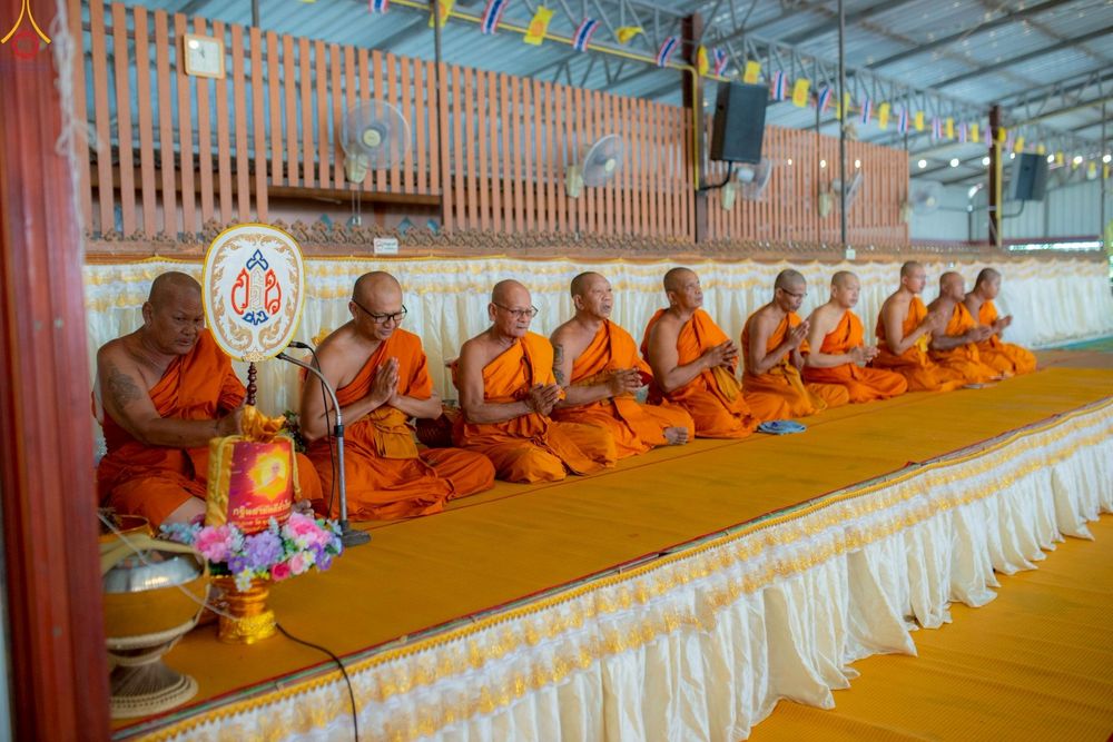 ภาพ No.251909:วันที่ 9 ตุลาคม พ.ศ. 2568 พิธีทอดกฐินสามัคคีทั่วไทย 30,000 วัด โดยคณะศิษยานุศิษย์ บูชาธรรม 81 ปี หลวงพ่อธัมมชโย ณ วัดหนองกระถิน อ.หนองหญ้าไซ จ.สุพรรณบุรี