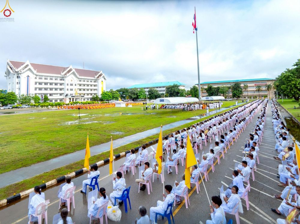 ภาพ No.239159:วันอาทิตย์ที่ 17 สิงหาคม พ.ศ. 2568 พิธีอัญเชิญรูปเหมือนพระมงคลเทพมุนี (สด จันทสโร) ณ ศาลากลางจังหวัดเลย ถึงลานพญานาค สวนสาธารณะกุดป่อง อ.เมือง จ.เลย