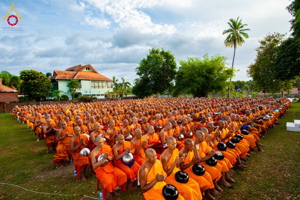 ภาพ No.346269:วันอาทิตย์ที่ 30 สิงหาคม พ.ศ. 2569 มหาสังฆทาน ปีที่ 22  ตักบาตรพระ 1,000 รูป  น้อมบูชาธรรมหลวงพ่อธัมมชโยเนื่องในวันธรรมชัย  ณ ศูนย์อบรมเยาวชนผาสุกวนิช จ.ราชบุรี