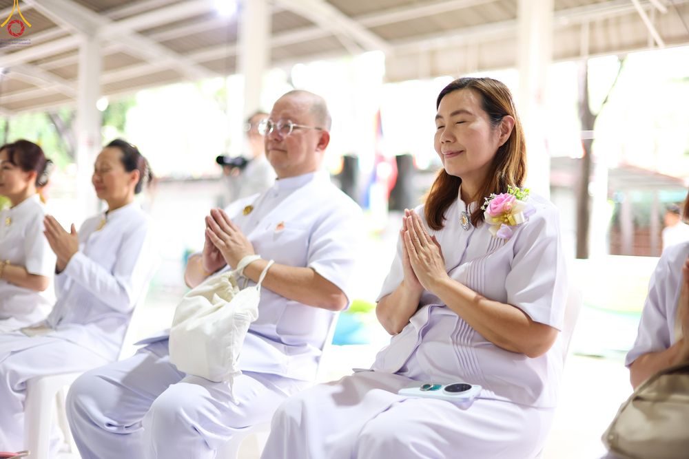 ภาพ No.338366:วันอาทิตย์ที่ 5 กรกฎาคม พศ.2569 พิธีตัดปอยผมธรรมทายาทนานาชาติ IDOP รุ่นที่ 21 จากประเทศจีน มาเลเซีย สิงคโปร์ และไต้หวัน ณ โถงช้าง วัดพระธรรมกาย
