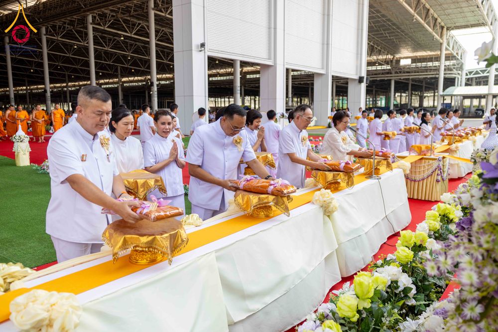 ภาพ No.316574:วันอาทิตย์ที่ 29 มีนาคม พ.ศ. 2569 พิธีทอดผ้าบังสุกุลและพิธีชำระร่าง โยมพ่อณรงค์ จินตมากุล  สิริอายุ 99 ปี 11 เดือน โยมบิดา พระครูปลัดรัตนวีรวัฒน์ (รังสฤษดิ์ อิทฺธิจินตโก) ที่ปรึกษาเจ้าคณะจังหวัดปทุมธานี เจ้าอาวาสวัดพระธรรมกาย  ณ ฌาปนสถานชั่วคราว ทางเข้า 