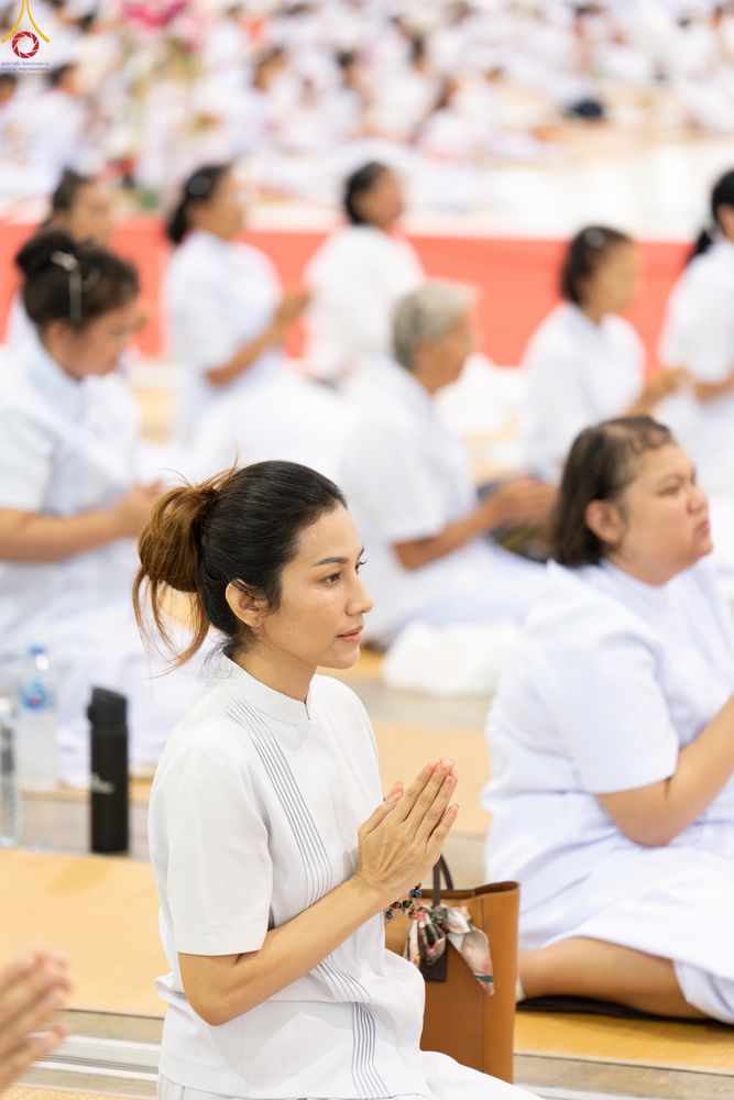 ภาพ No.337921:วันอาทิตย์ต้นเดือน 5 กรกฎาคม พ.ศ.2569 พิธีบูชาข้าวพระ ณ สภาธรรมกายสากล วัดพระธรรมกาย